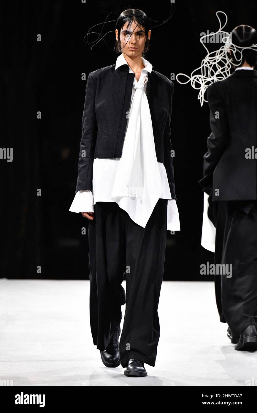 Yohji yamamoto store women's clothing