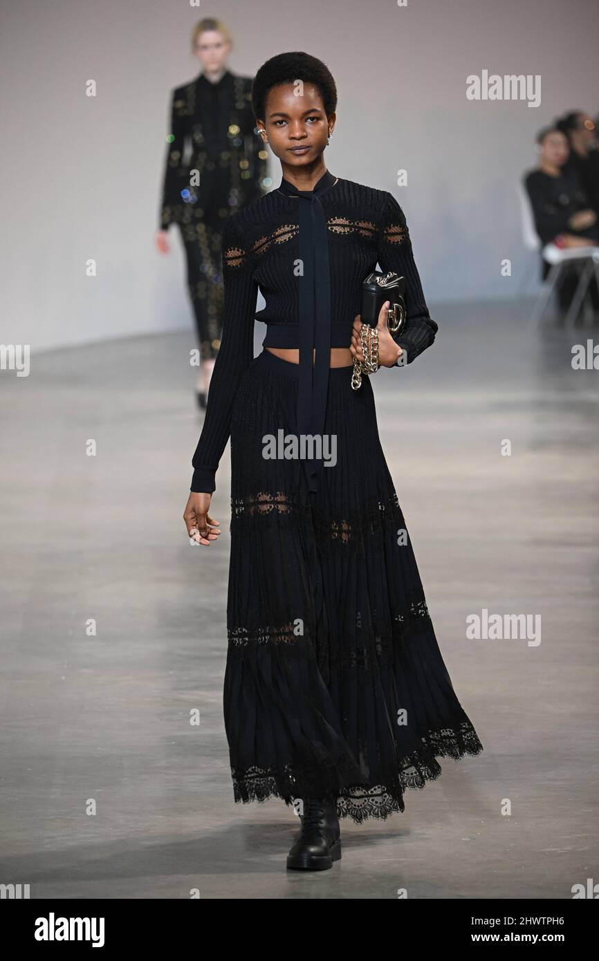 Paris, France. 05th Mar, 2022. Model Grace Quaye walks on the runway at the Elie Saab fashion show during Fall Winter 2022 Collections Fashion Show at Paris Fashion Week in Paris, France on March 5 2022. (Photo by Jonas Gustavsson/Sipa USA) Credit: Sipa USA/Alamy Live News Stock Photo