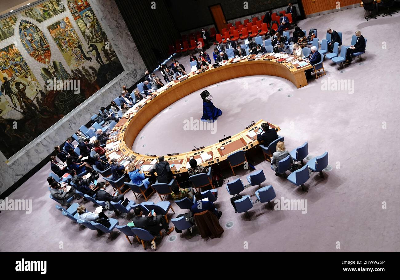 A general view of the United Nations Security Council meeting on Threats to International Peace and Security, following Russia's invasion of Ukraine, in New York City, U.S., March 7, 2022. REUTERS/Carlo Allegri Stock Photo