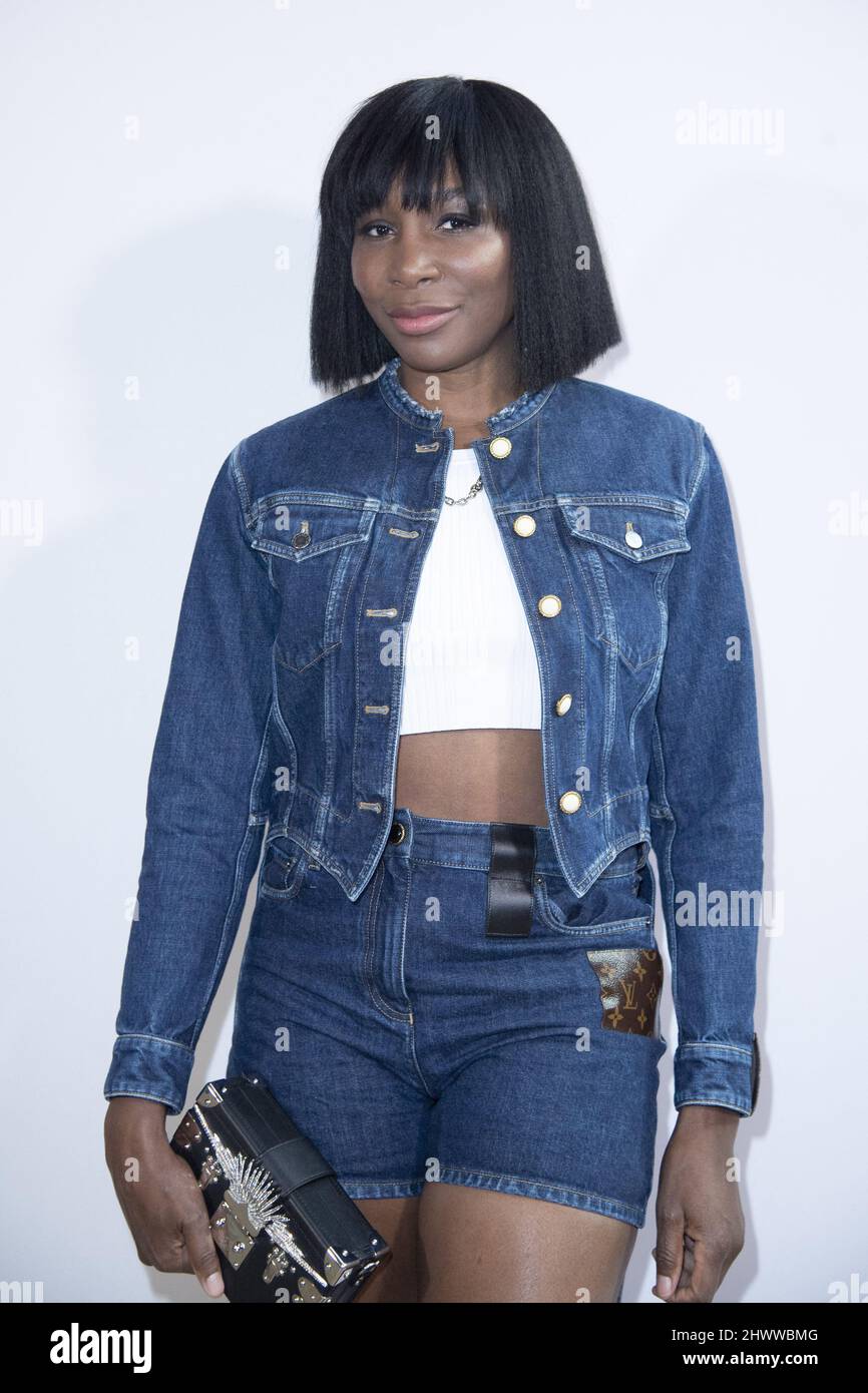 Venus Williams attending the Louis Vuitton Womenswear Fall/Winter 2022/2023  show as part of Paris Fashion Week in Paris, France on March 07, 2022.  Photo by Aurore Marechal/ABACAPRESS.COM Stock Photo - Alamy