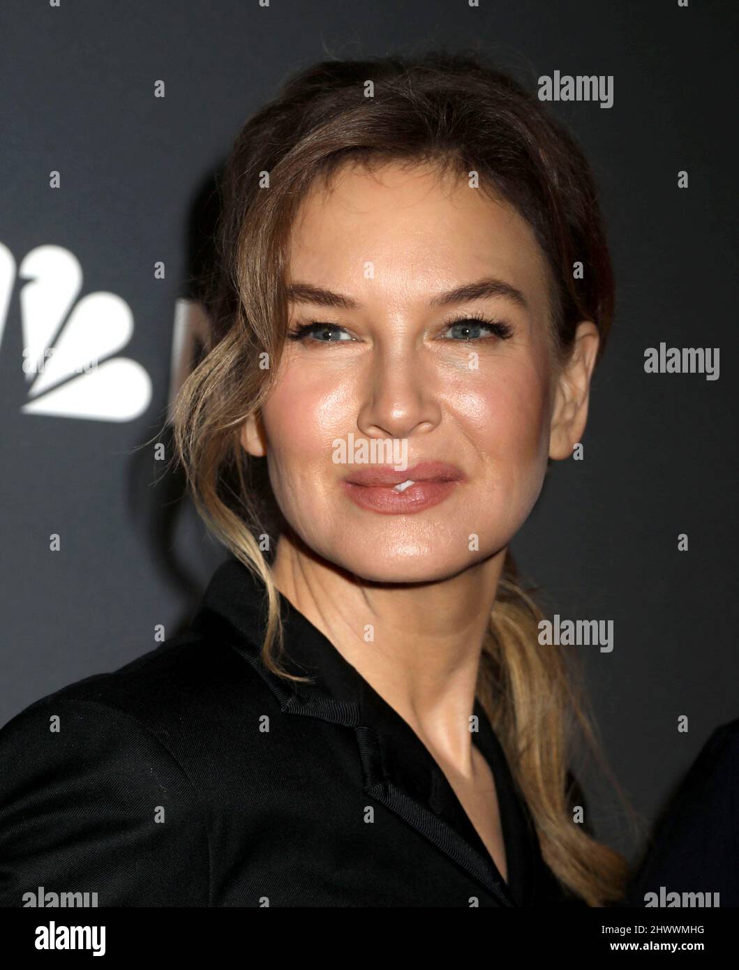 March 7 22 New York New York Usa Actress Renee Zellweger Attends The Special New York Red Carpet Event For The New True Crime Series A The Thing About Pama Held At The