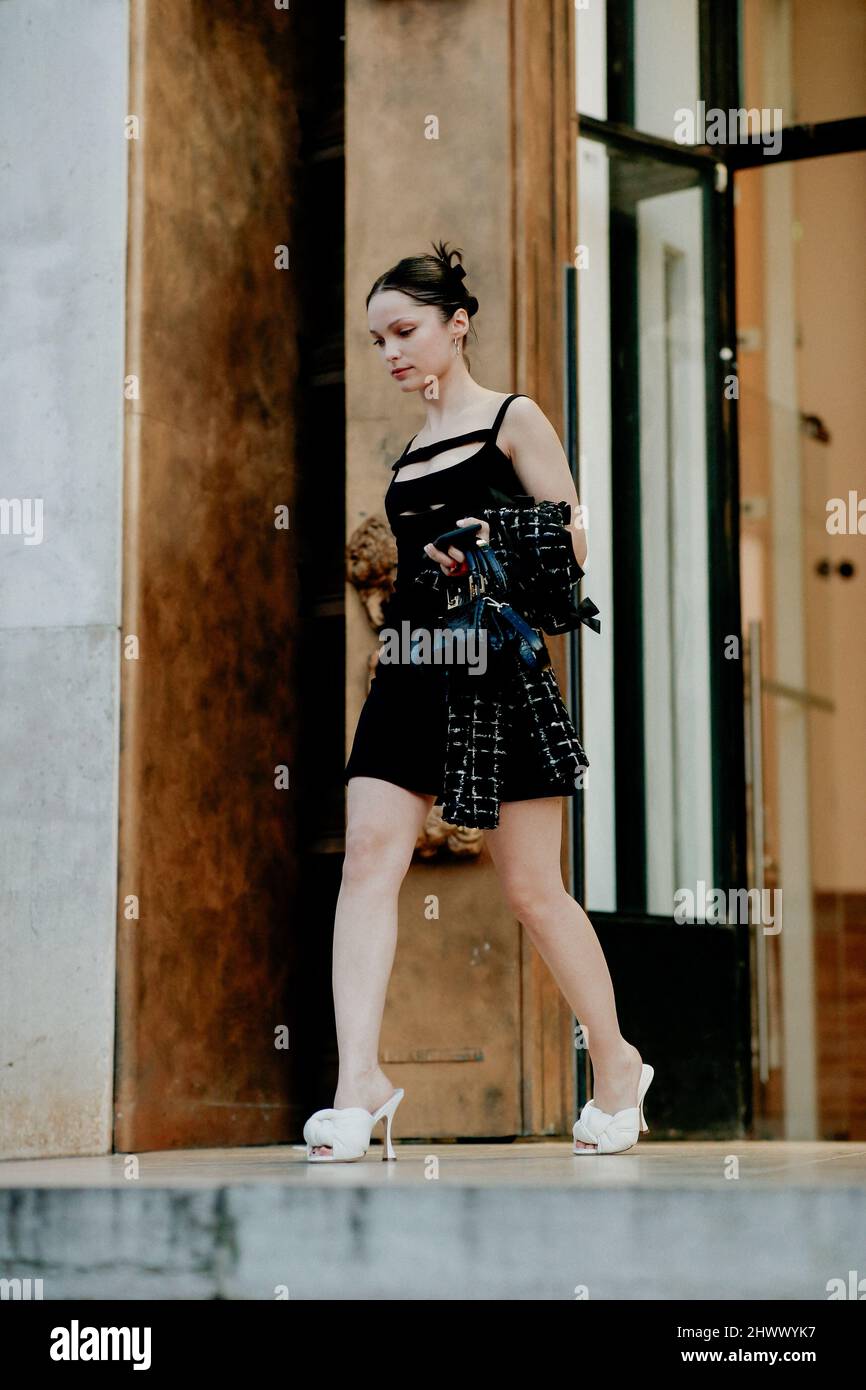 Street style, Lola Le Lann arriving at Giambattista Valli Fall-Winter
