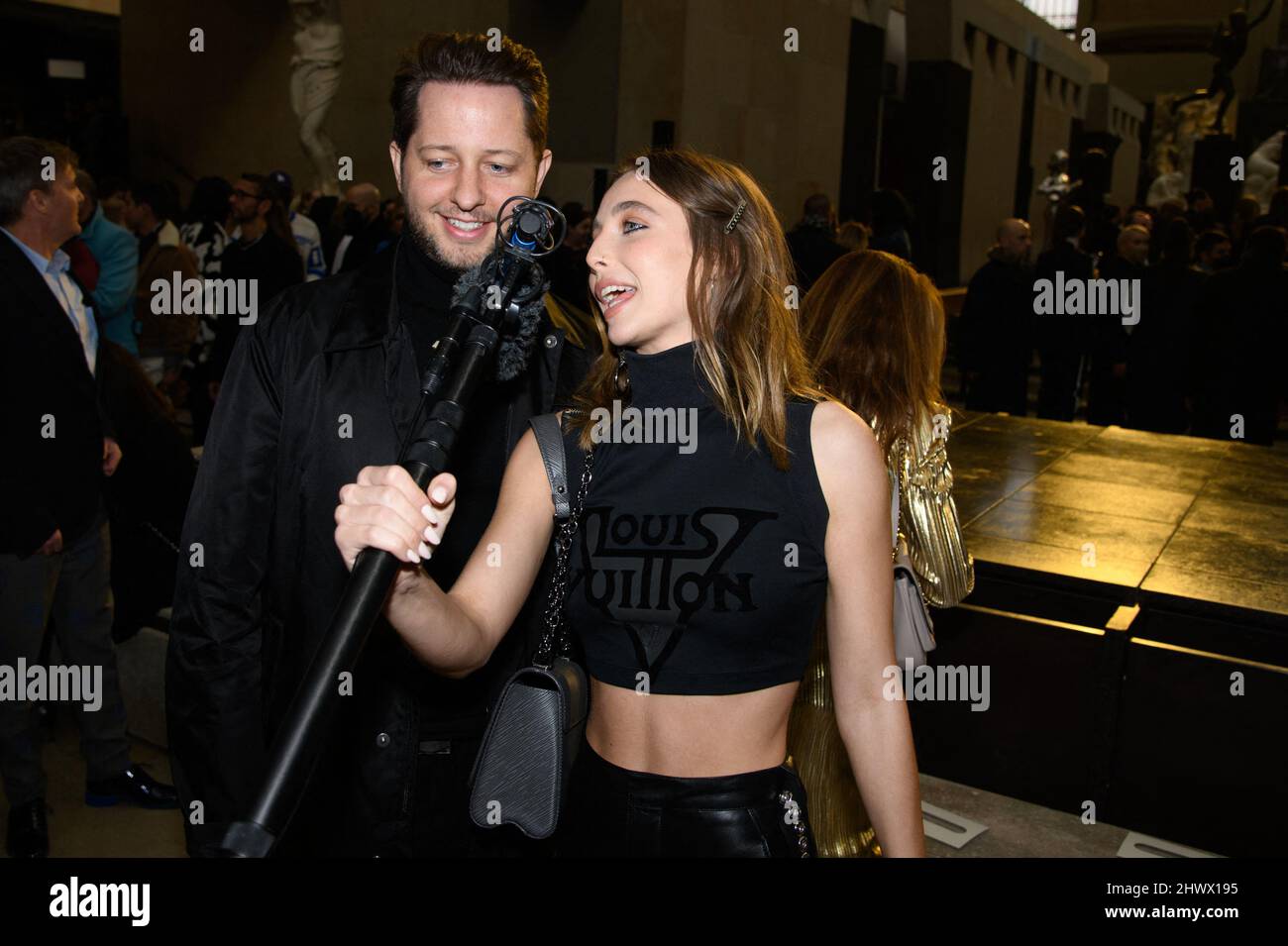 Arrives at Louis Vuitton SS23 Fashion Show in Paris : r/emmachamberlain