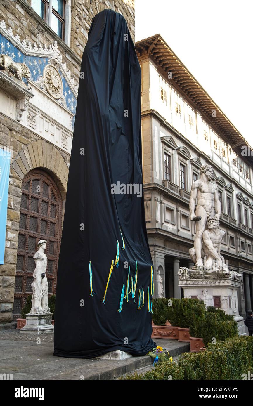 David di Michelangelo Buonarroti Florence Oscurato per la Guerra in Ucraina Stock Photo