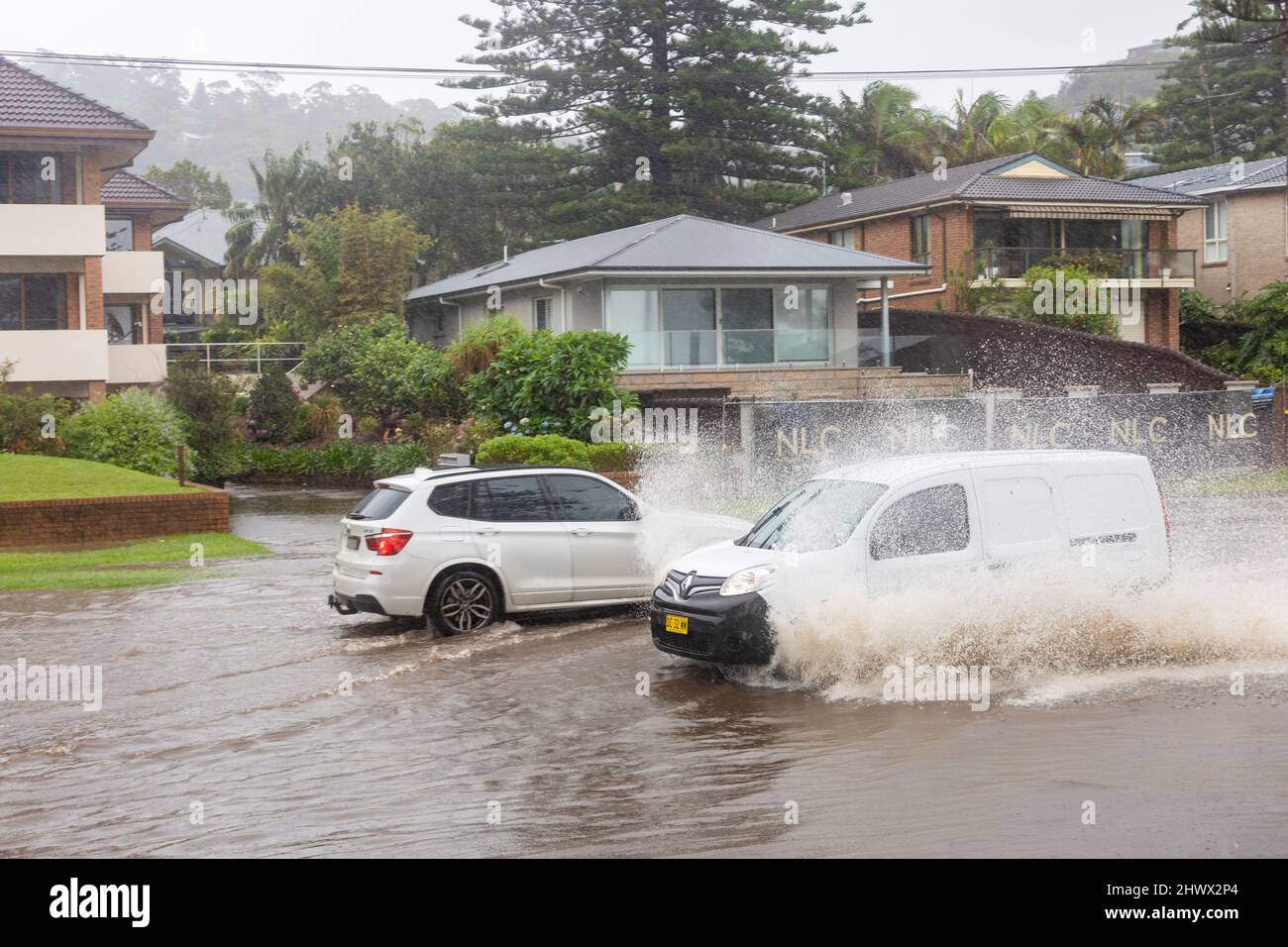 East Coast low forms over Sydney as heavy rains continue to batter the ...