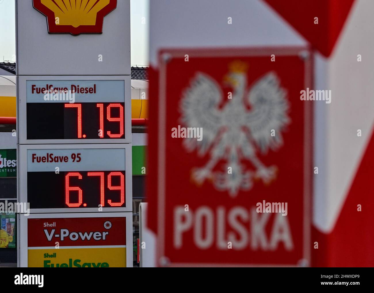 Slubice, Poland. 08th Mar, 2022. On a display at a gas station, a liter