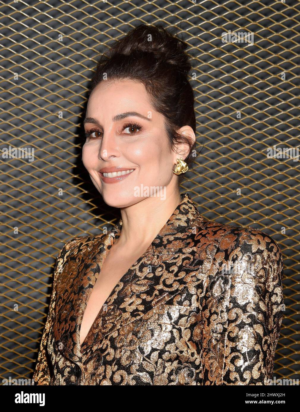 Neylon taytlar bilan mushuk koreys ayollari Aikakan porno cunnilingus porno