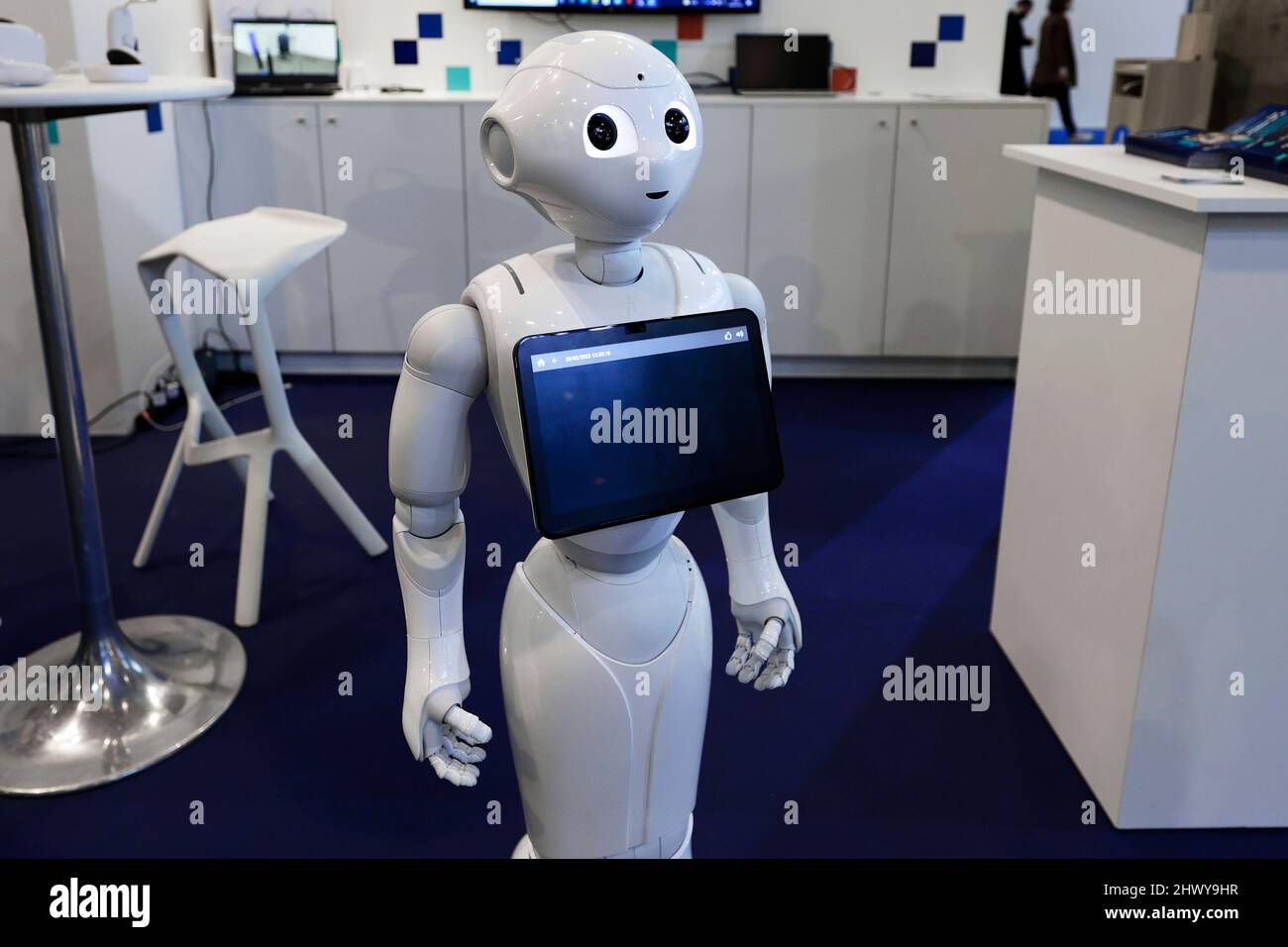 Insignia humanoid robot hi-res stock photography and images - Alamy