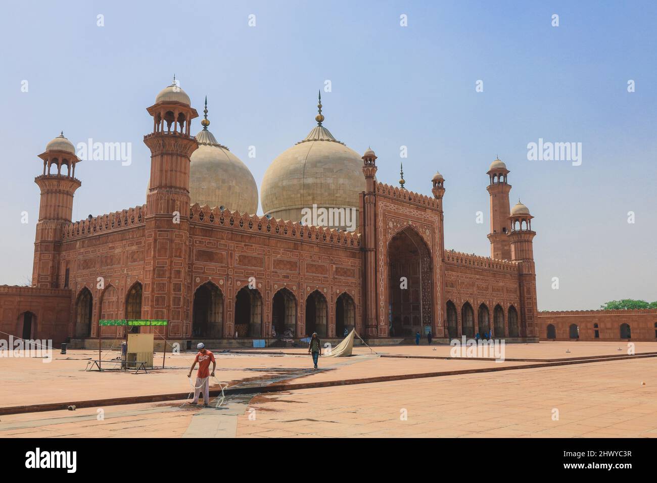 The Badshahi Mughal-era congregational Mosque in Lahore, Punjab province, Pakistan Stock Photo