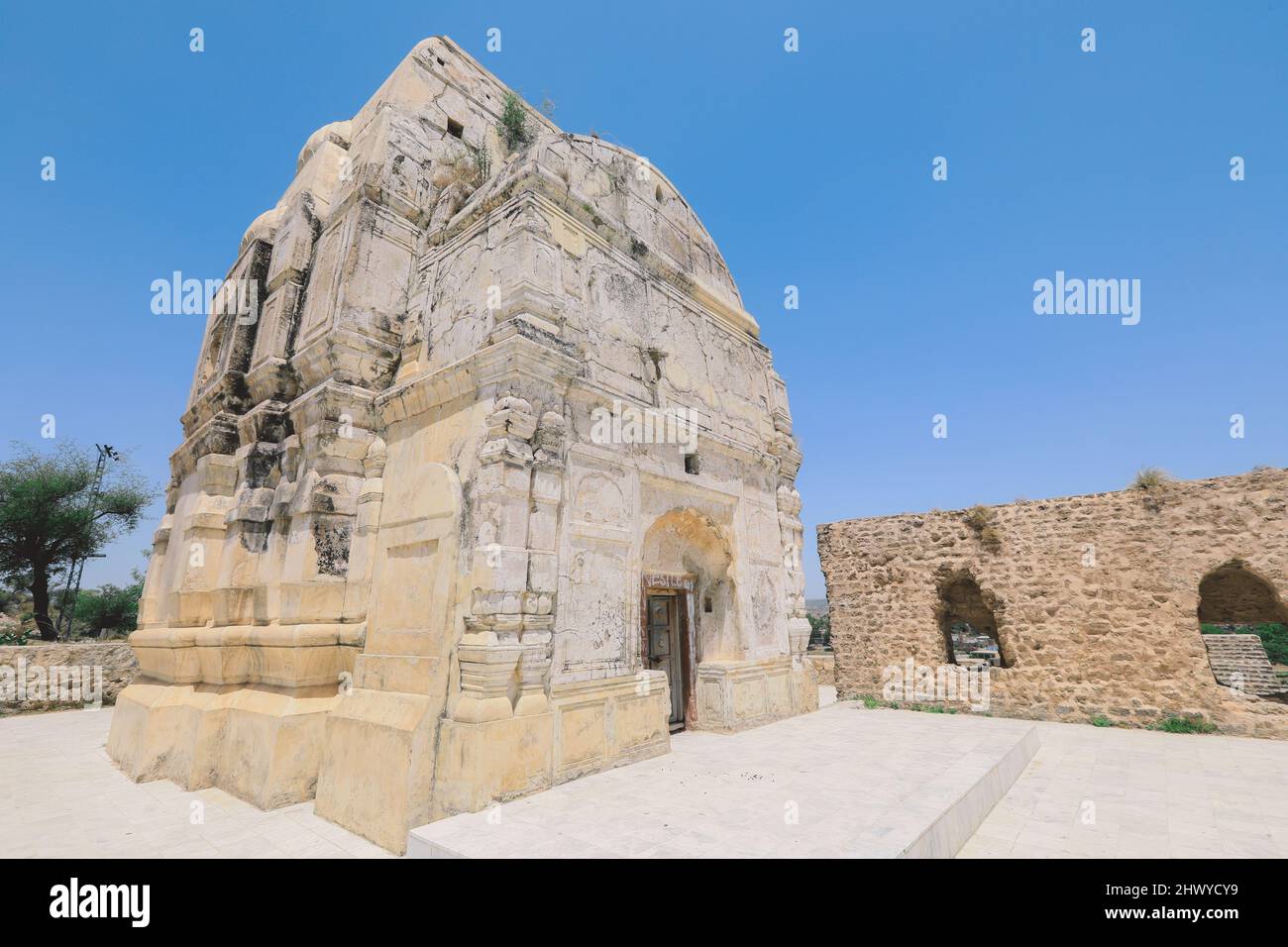 Panoramic View to the Ruins of the Shri Katas Raj Temples, also known as Qila Katas, complex of several Hindu temples in Punjab province, Pakistan Stock Photo