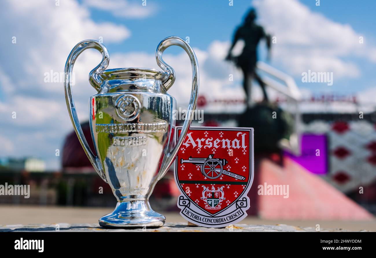 September 12, 2021, London, United Kingdom. The emblem of the Chelsea F.C.  football club on the background of a modern stadium Stock Photo - Alamy