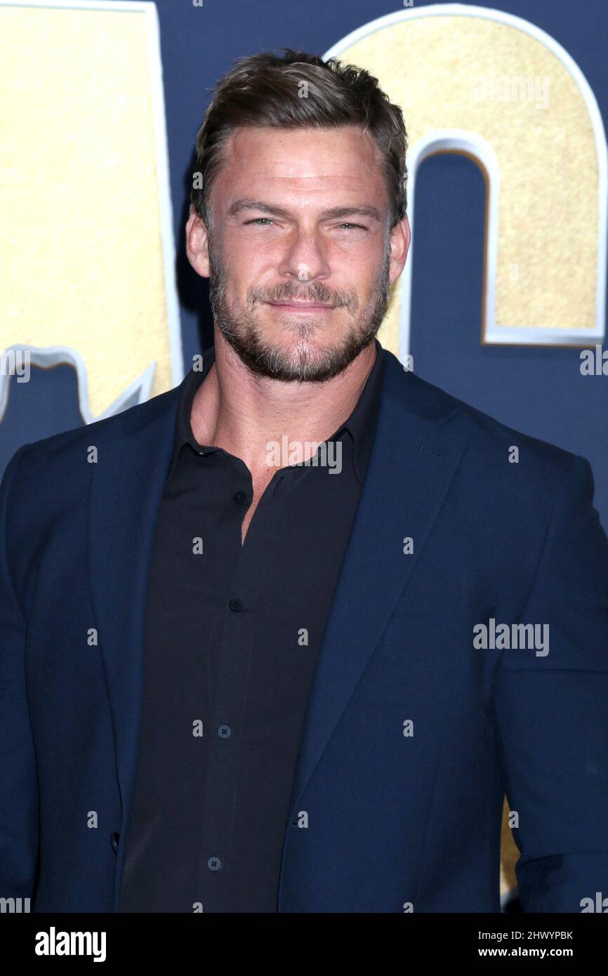 Alan Ritchson 2022