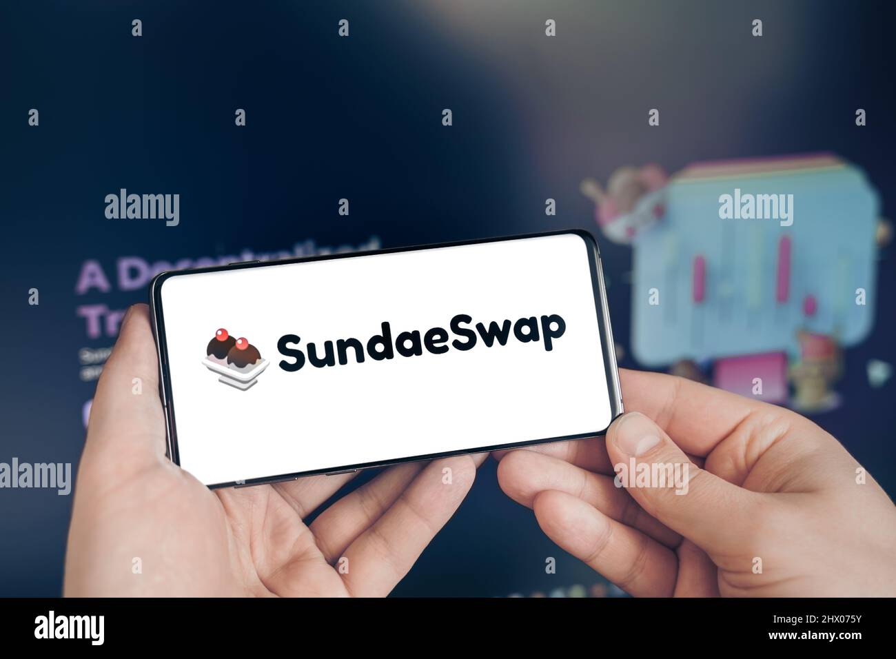 Russia Moscow 19.01.22 Logo of Sundaeswap crypto exchange. Cryptocurrency  token Quick,coin in mobile phone.Trading business blockchain platform to  buy Stock Photo - Alamy