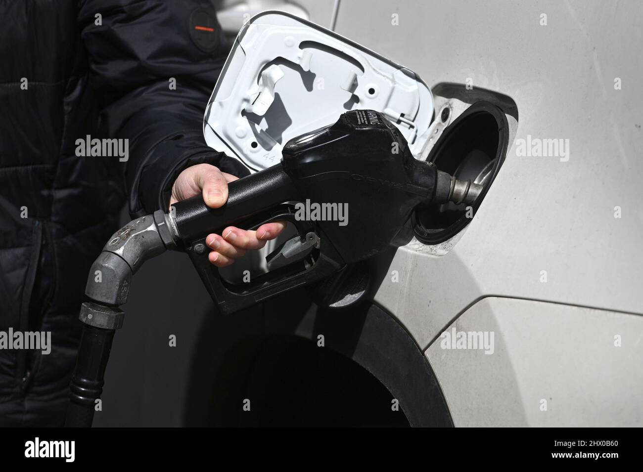 New York, USA. 08th Mar, 2022. A person fuels their car as gas prices