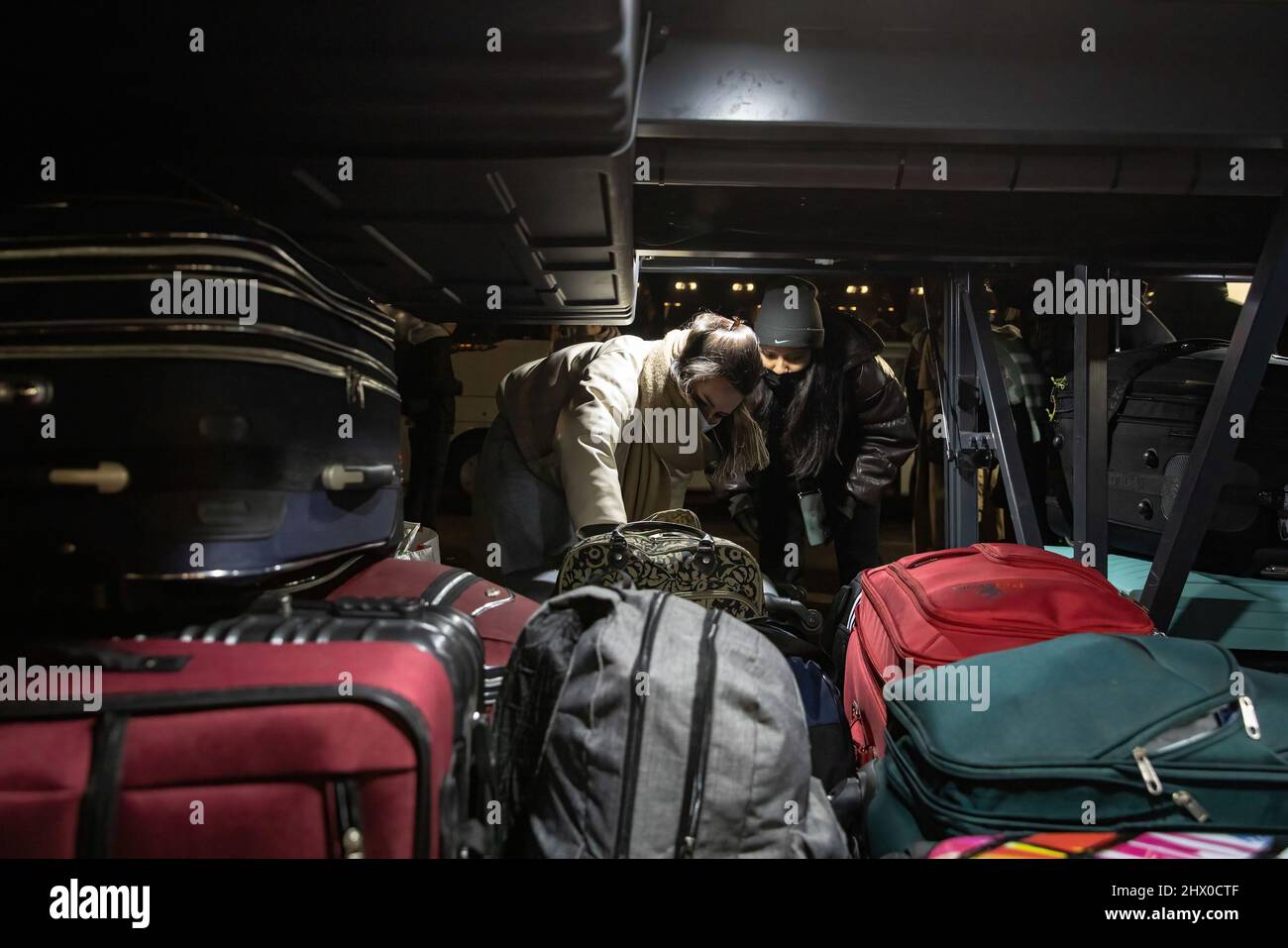 Ukrainian refugees putting luggage hi-res stock photography and images ...