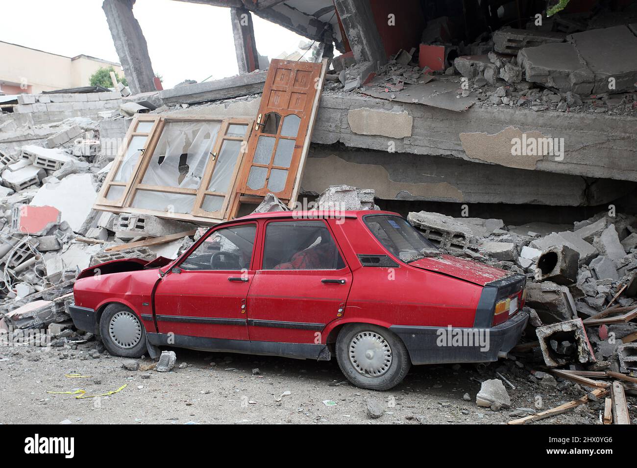 Turkish earthquake hi-res stock photography and images - Alamy