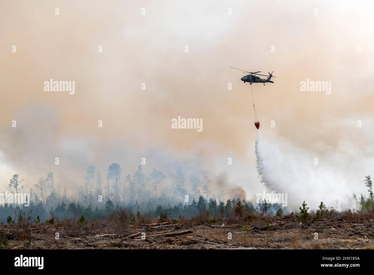 UH-60 Blackhawk and CH-47 Chinook helicopter crews from the Florida ...