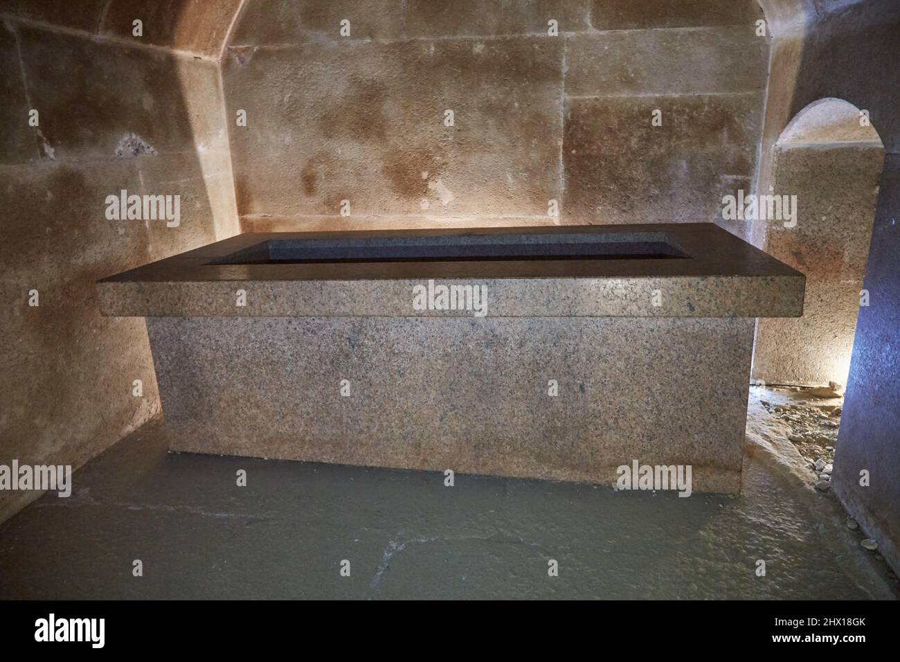 The Precision Granite Sarcophagus at the Pyramid of El Lahun Stock Photo