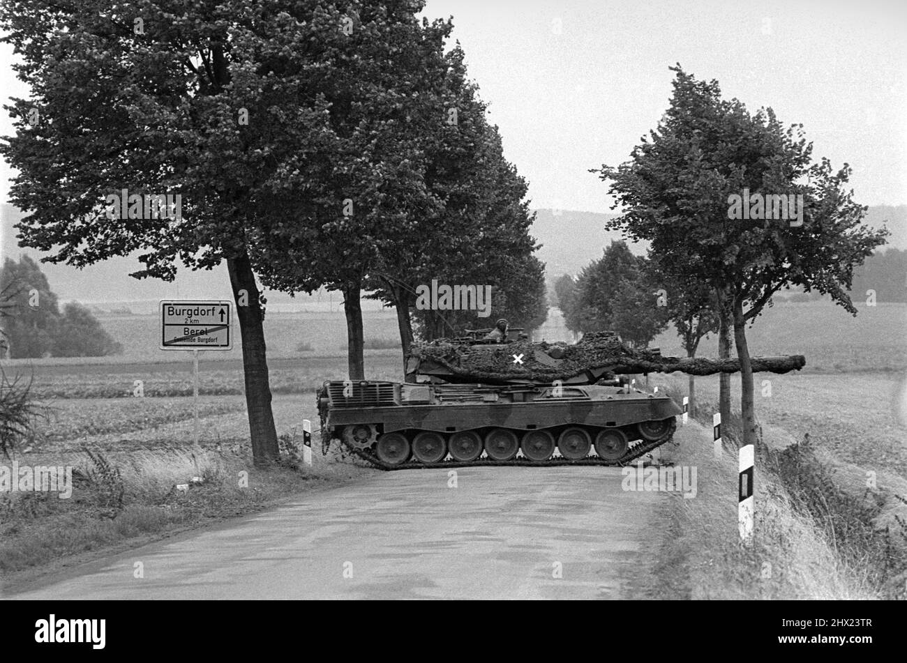 - NATO exercises in Germany, Leopard  tank of the German Army (September 1988)   - esercitazioni NATO in Germania, carro armato Leopard dell'esercito tedesco (settembre 1988) Stock Photo