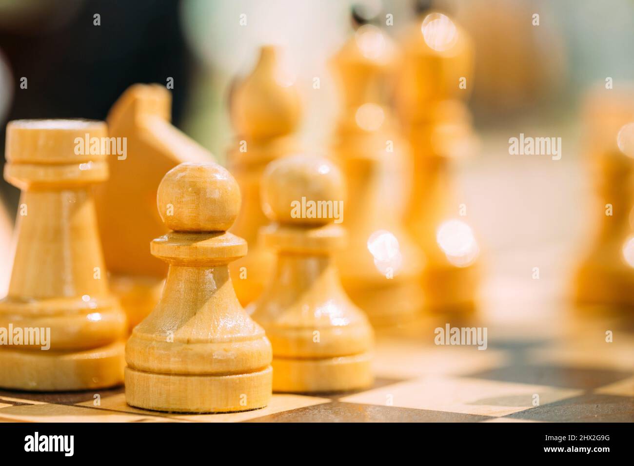 Chessboard asia hi-res stock photography and images - Alamy