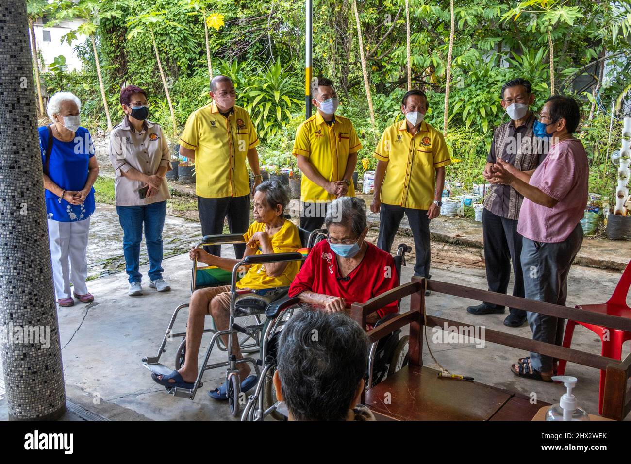 Members from Sarawak United People's Party (SUPP) visit Pusat Jagaan