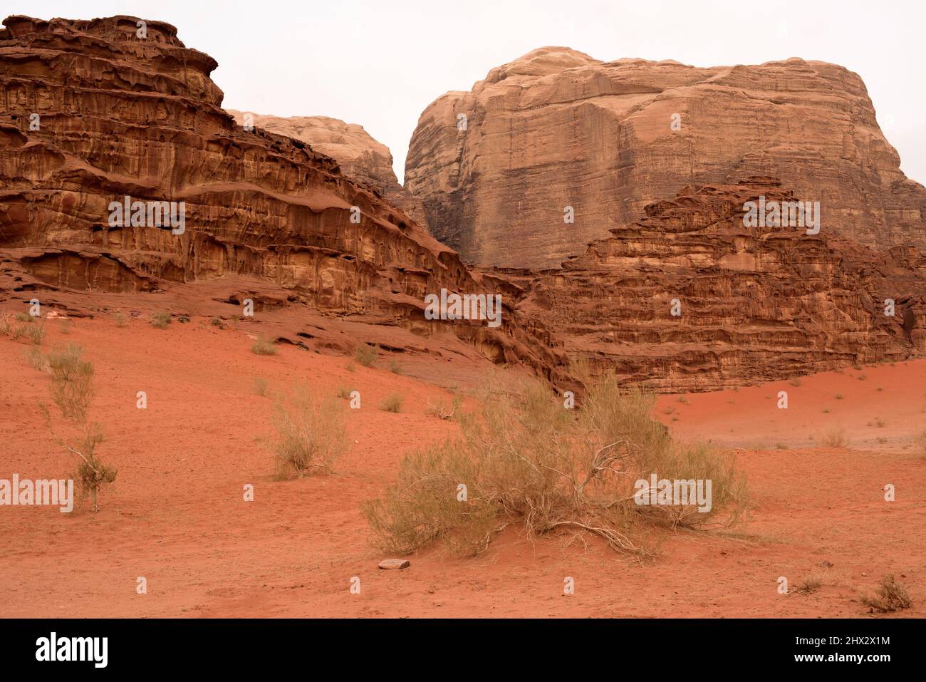 Wadi Rum or Valley of the Moon (UNESCO World Heritage). Sandstone mountains and desert. Jordan. Stock Photo