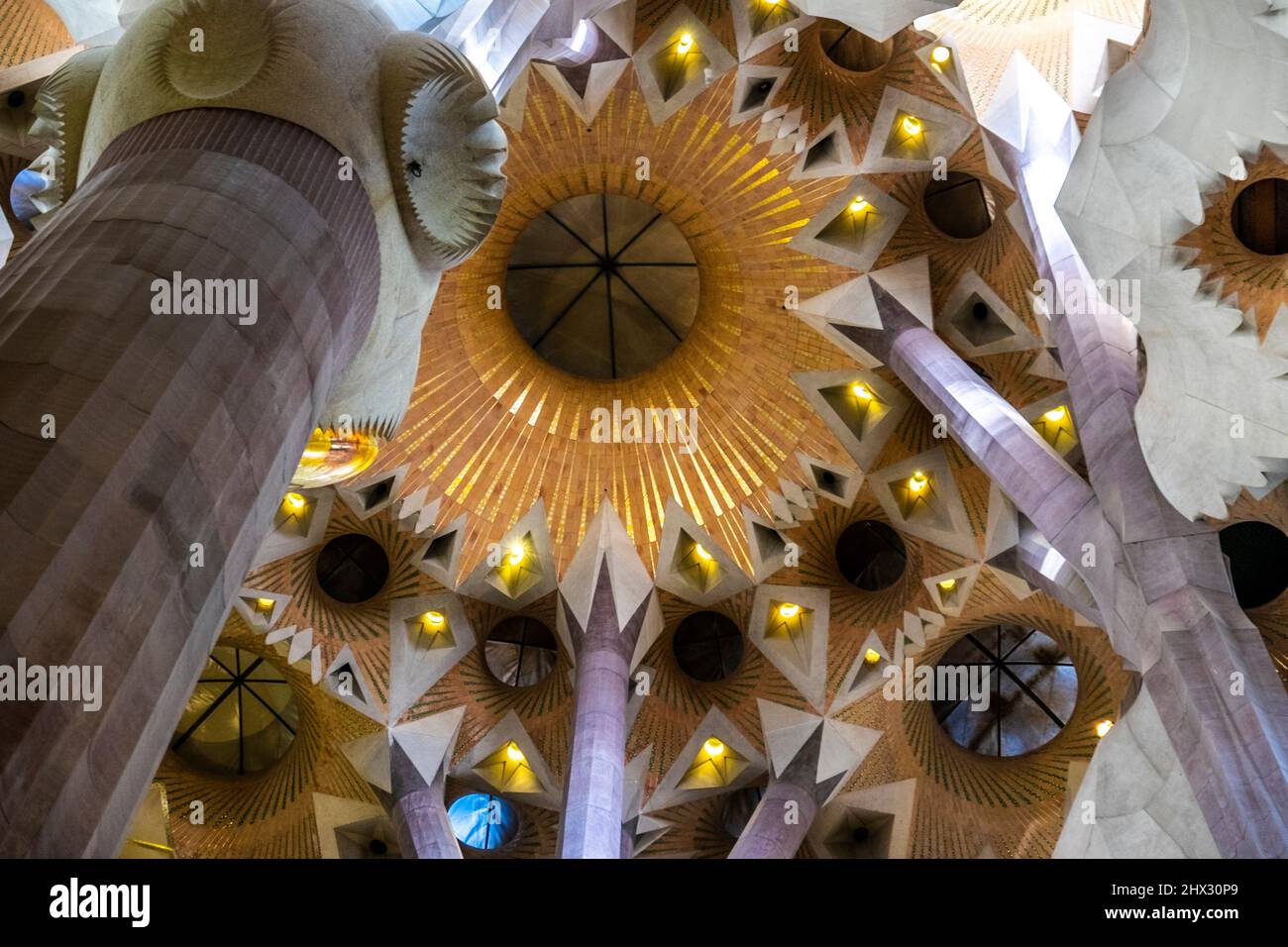 symbol-sagrada-familia-gaudi-barcelona-modernism-iconic-hi-res-stock