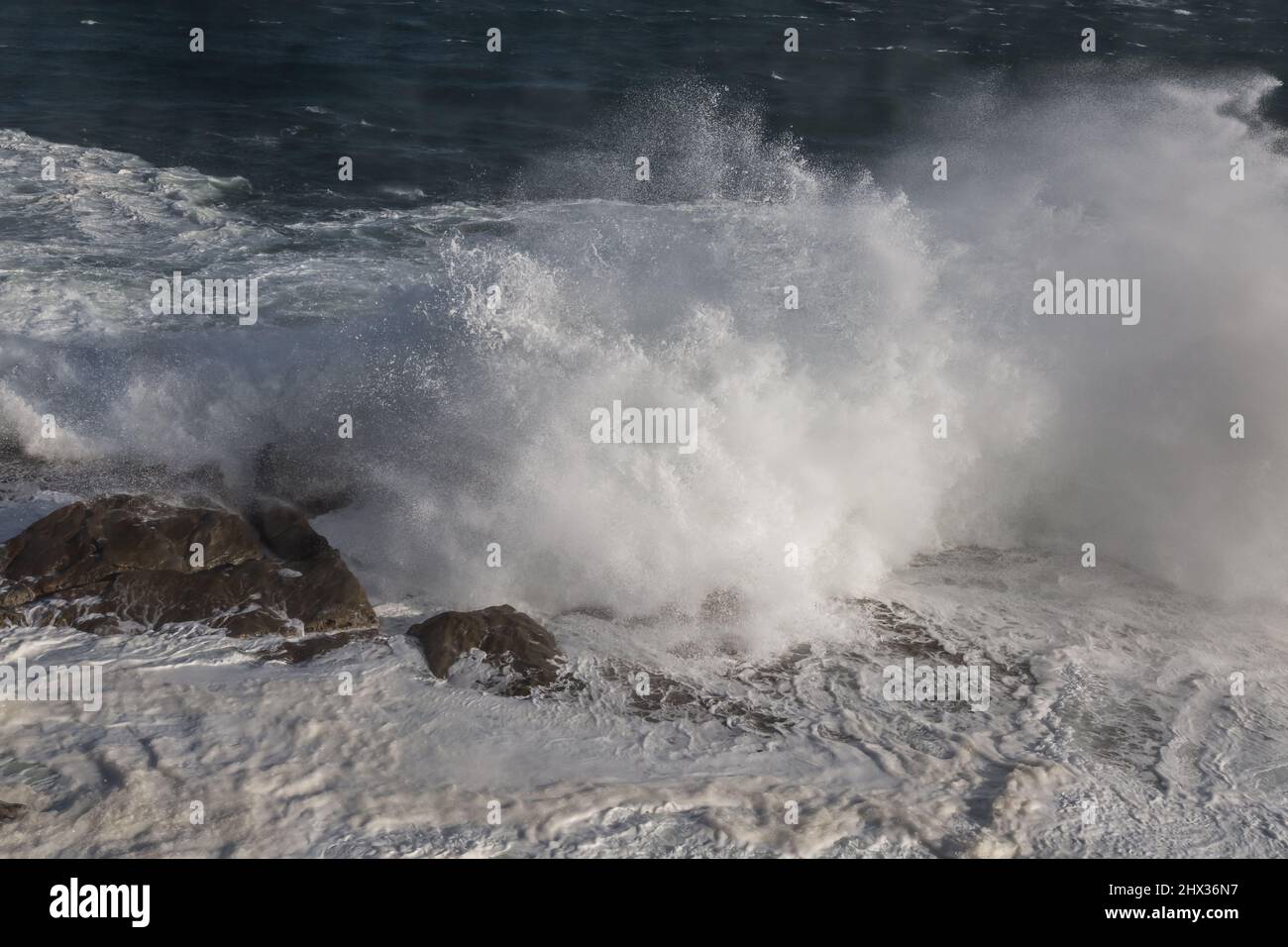 Sydney, Australia, Wednesday 9th March 2022 .Big waves hit Rocks at Ben Buckler Point, North Bondi as the storms and floods finally ease, and the sun comes out. Credit Paul Lovelace/Alamy Live News Stock Photo