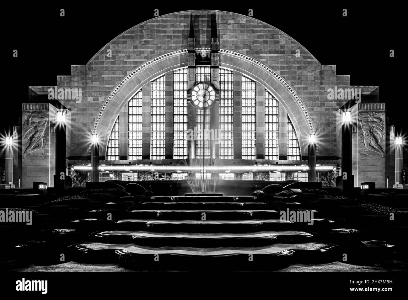 Cincinnati Museum Center.  Cincinnati Union Terminal - train station.  1933 art deco architecture. Cincinnati, Ohio, USA. Stock Photo