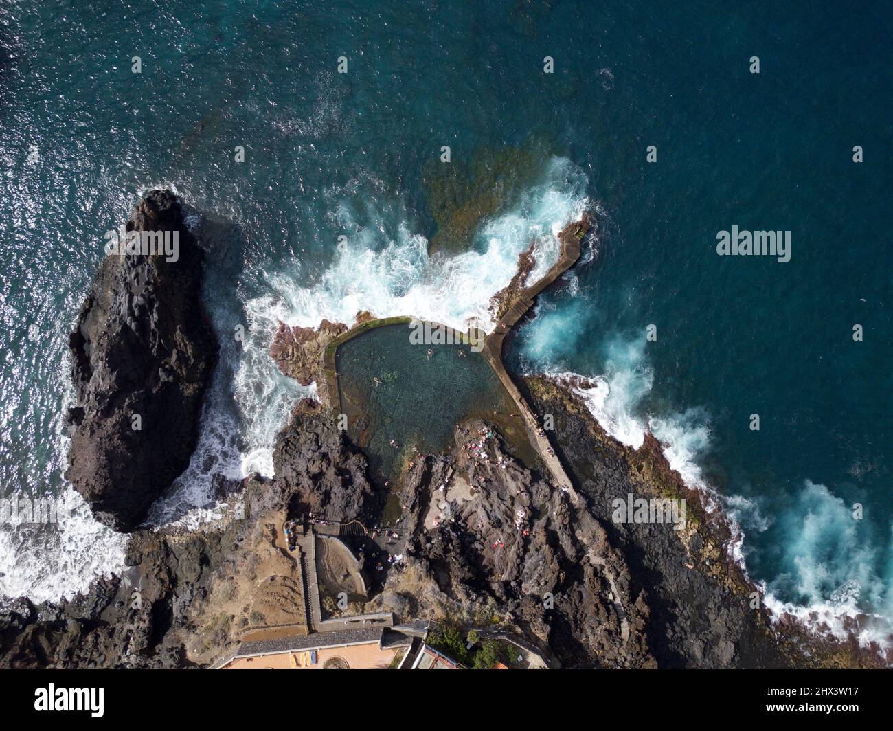 Drone pool hi-res stock photography and images - Alamy
