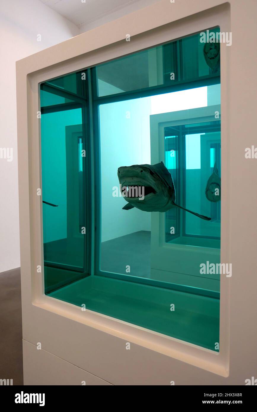 GAGOSIAN DAMIEN HIRST NATURAL HISTORY OPENING 10 MARCH 2022 . Damien ...