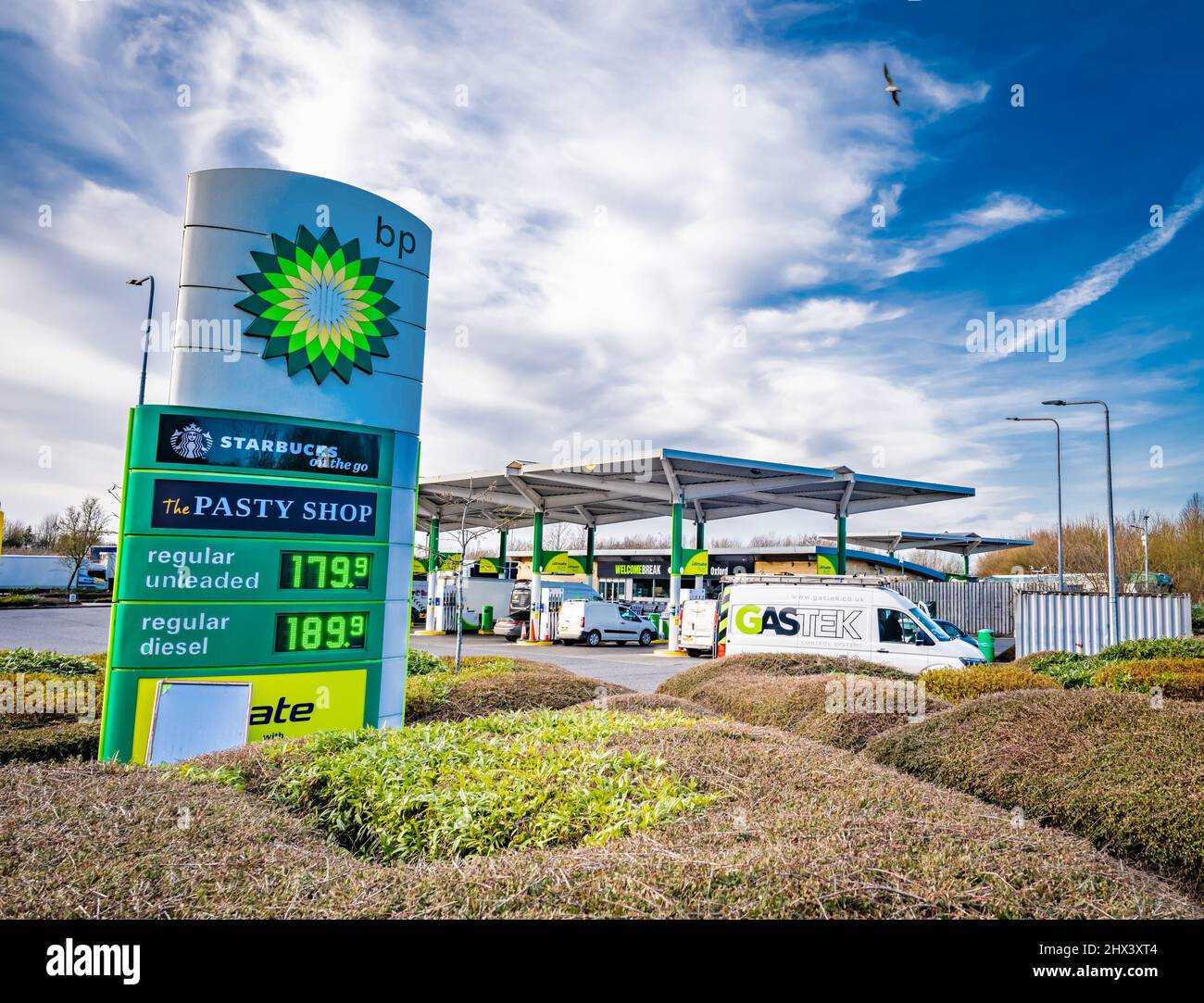 Oxford Services on the M40, UK. 9th March 2022. Drivers are met with pump prices of 179.9 for regular unleaded and 189.9 for regular diesel at Oxford Services off the M40, UK. Credit: Simon Morley/Alamy Live News Stock Photo