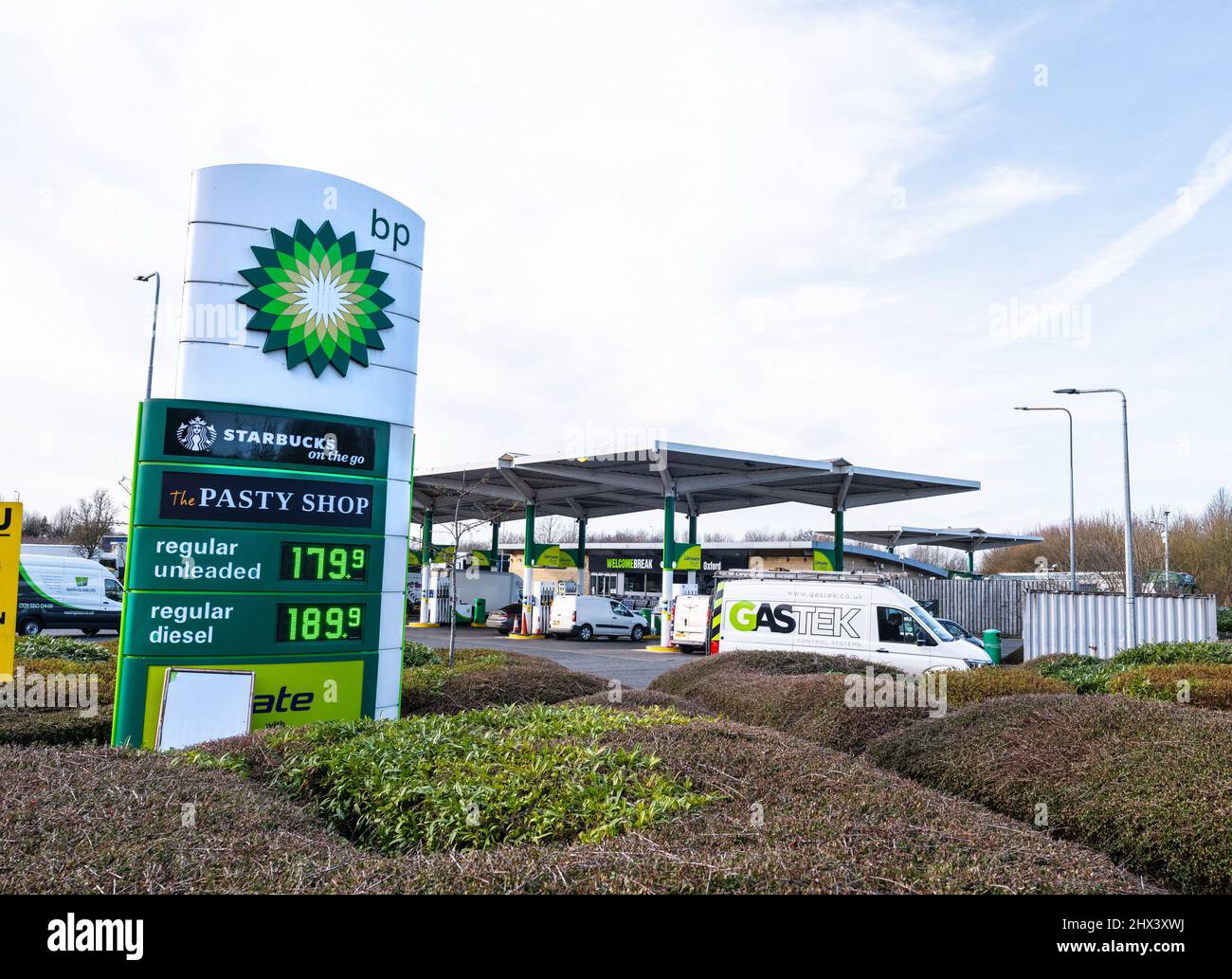 Oxford Services on the M40, UK. 9th March 2022. Drivers are met with pump prices of 179.9 for regular unleaded and 189.9 for regular diesel at Oxford Services off the M40, UK. Credit: Simon Morley/Alamy Live News Stock Photo