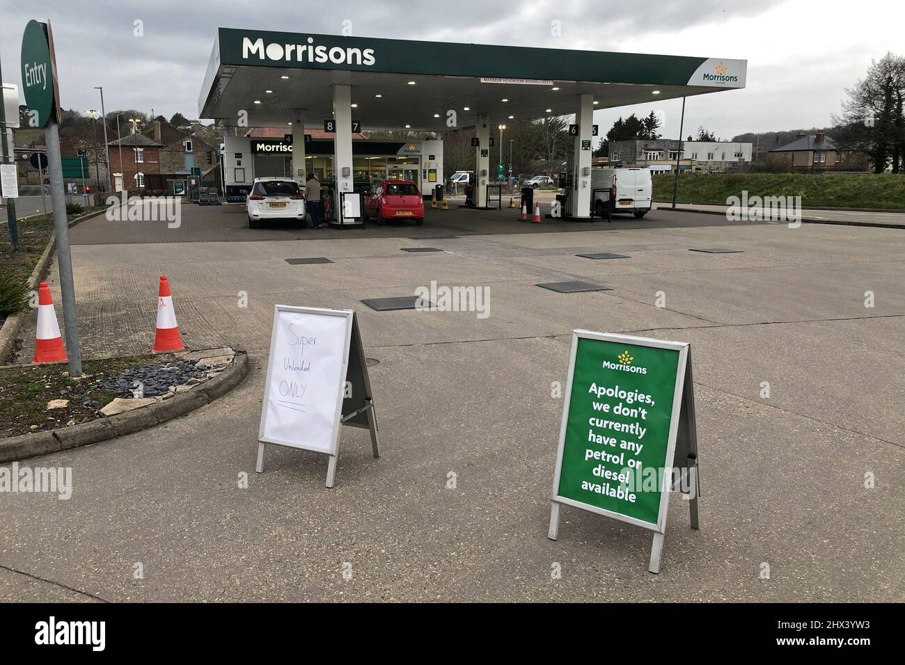Super unleaded only hires stock photography and images Alamy