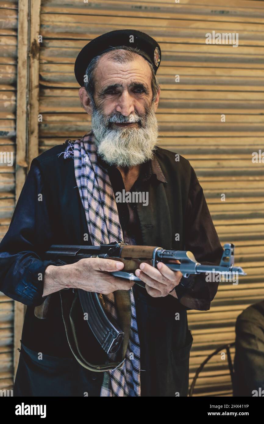 Real gun hi-res stock photography and images - Alamy
