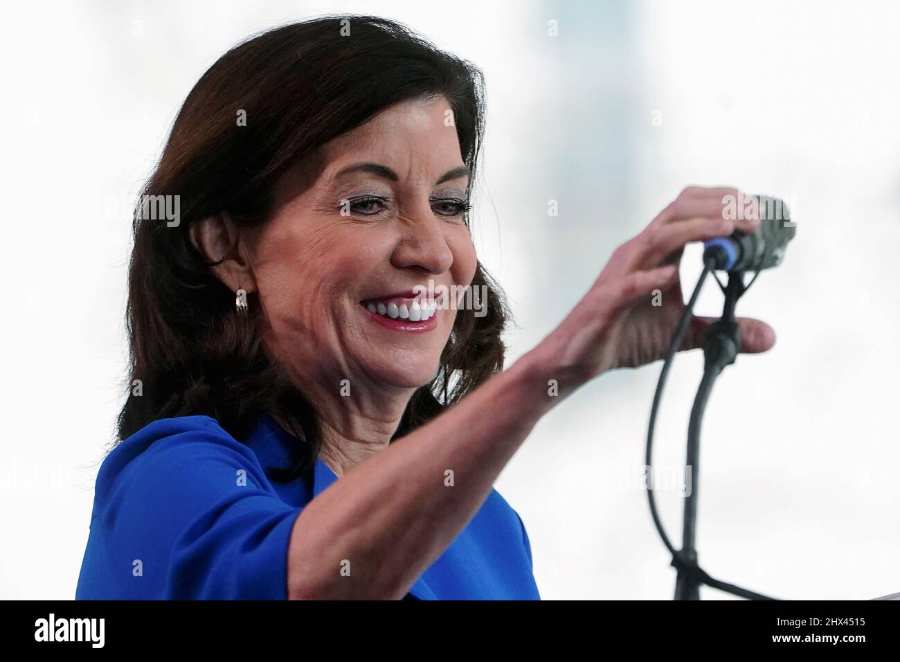 New York Governor Kathy Hochul takes the stage to speak at a news conference about the newly renovated David Geffen Hall, in the Manhattan borough of New York City, New York, U.S., March 9, 2022.  REUTERS/Carlo Allegri Stock Photo