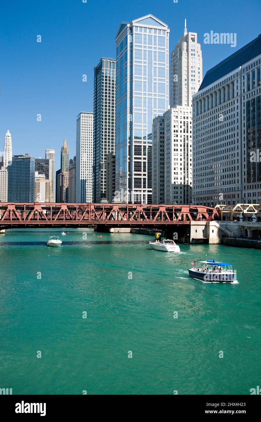 CHICAGO RIVER LOOP SKYLINE CHICAGO ILLINOIS USA Stock Photo