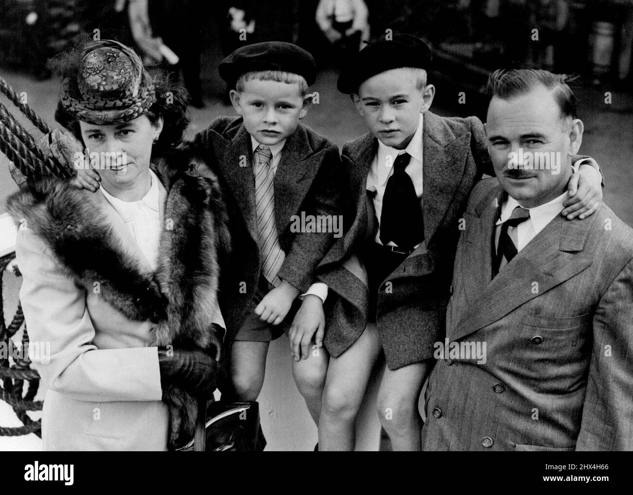 17th governor general of australia hi-res stock photography and images ...