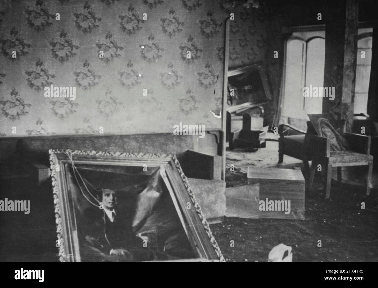 The Embassy of Pakistan and Pakistan Ambassador's residence in Kabul was raided and looted on March 30th. The damage done in the drawing room of the Ambassador's House. Quaid-Azam's oil painting was also damaged. June 6, 1955. Stock Photo