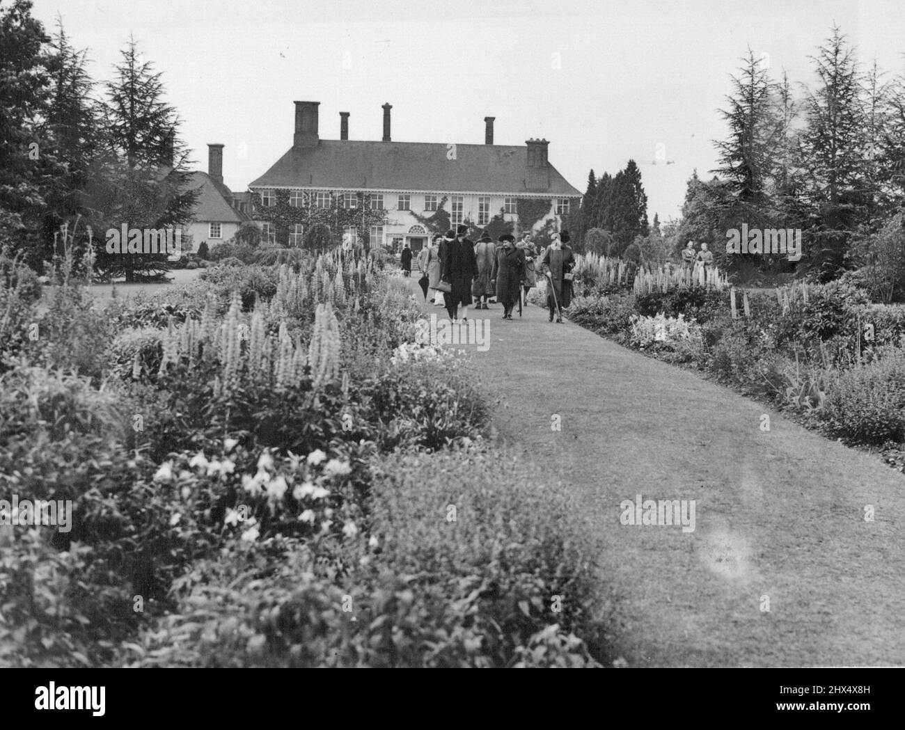 Surrey in one Black and White Stock Photos & Images - Page 2 - Alamy