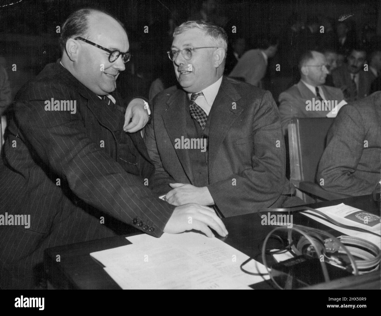 Spaak and Evatt Chat - Paul-Henri Spaak (left), Prime Minister Of Belgium, and H.V. Evatt, Australia' s Minister for External Affairs, enjoy a chat during United Nations General Assembly Meeting at Flushing Meadows, N.Y., Sept. 16. United Nations Talk - The Minister for External Affairs (Dr. Evatt) enjoys a chat with the Prime Minster of Belgium (M. Spaak) during the United Nations General Assembly meeting in New York. October 04, 1947. (Photo by Associated Press Photo). Stock Photo