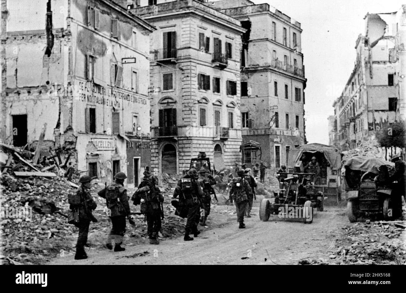 Anzio-Nettuno Landing - Since their successful landing on the coast South of Rome in the Anzio - Nettuno district Allied forces now firmly hold a bridgehead which has successfully resisted repeated German attacks in force. March 7, 1944. (Photo by British Official Photo). Stock Photo