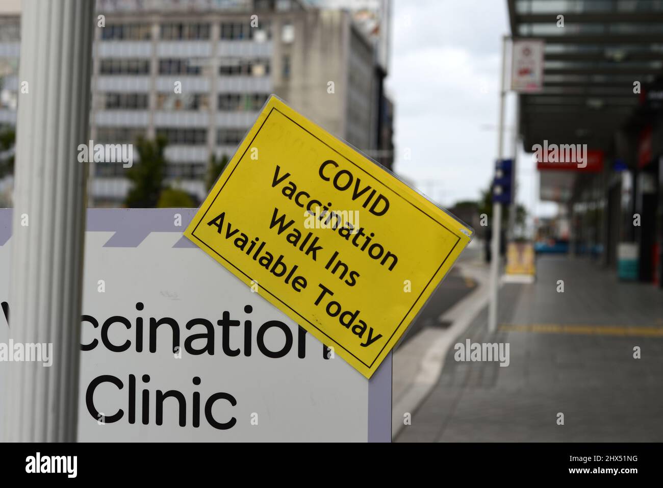 CHRISTCHURCH, NEW ZEALAND, MARCH 1, 2022: Signage directs members of the public to a Covid-19 vaccination clinic in Christchurch city. Stock Photo