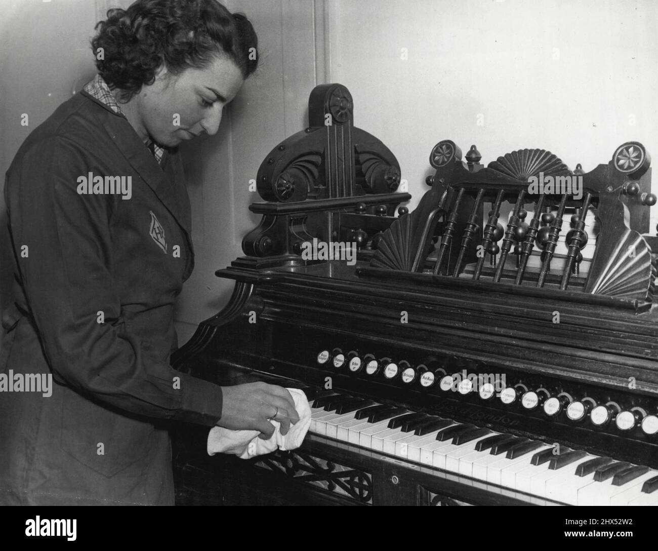 Home Helps New Dareer For Women Mrs. Irene Unthank dusts the