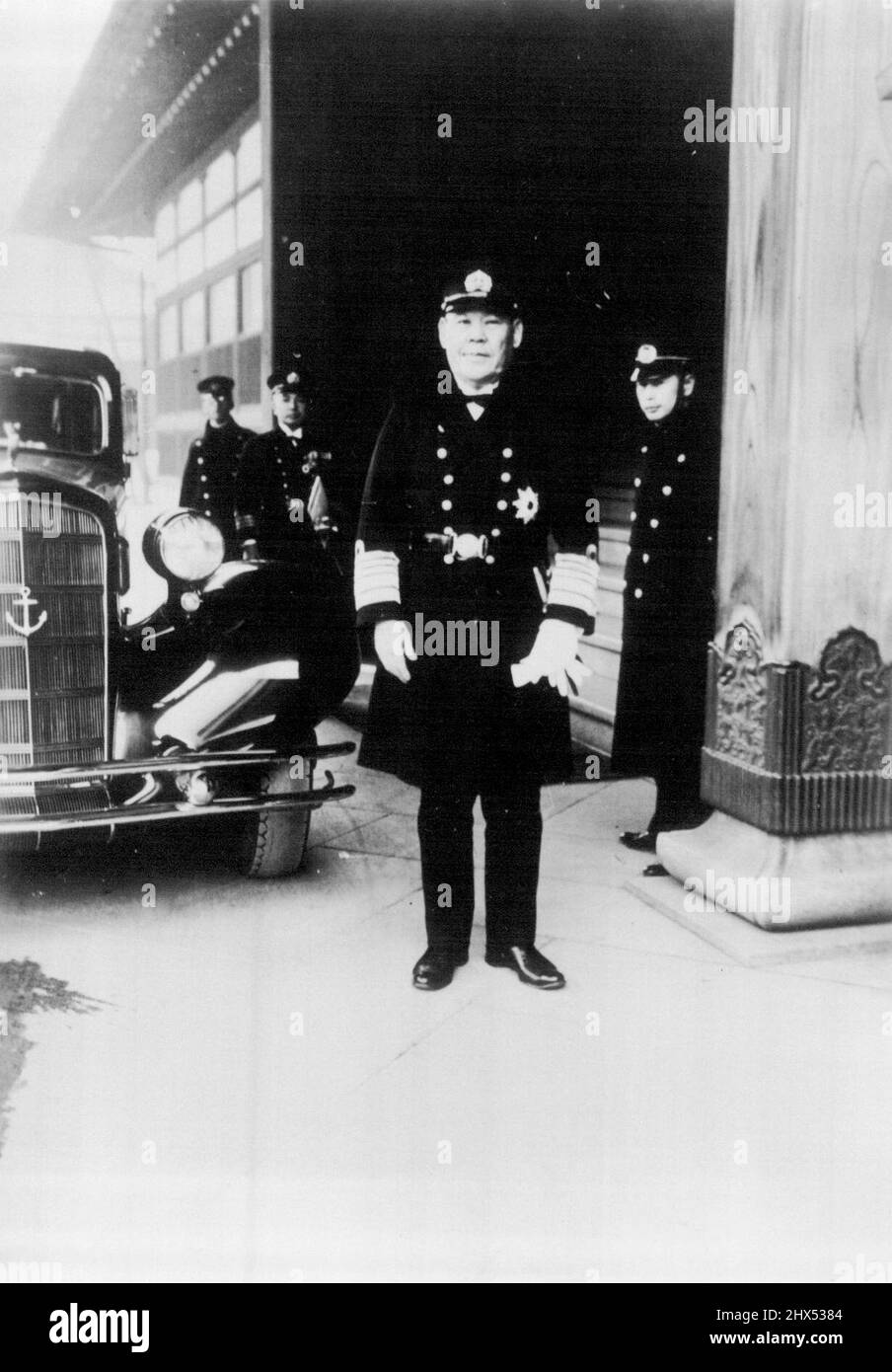 Admiral Shushin Nagano who was newly appointed the Navy Minister open his arrival in Tokyo from London where he had been the Japanese envoy to the world disarmament conference. Photo shows the Admiral leaving the imperial Palace after his report to the throne on cireumstances in the conference. May 25, 1936. (Photo by Japan Press Illustrating Service). Stock Photo