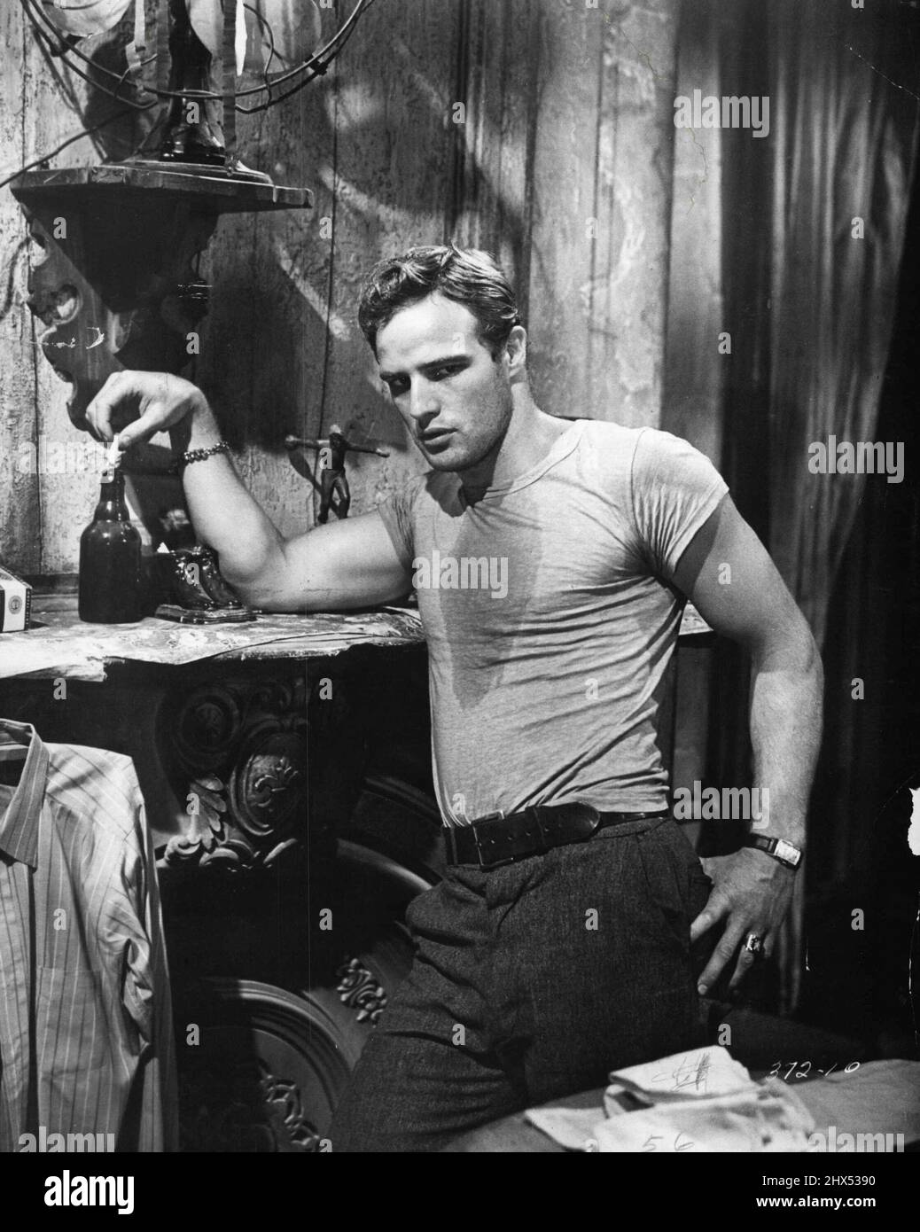 Marlon Brando, re-creates on the screen, his great triumph as Kowlaski, who bullied and tore at Blanche's (Vivian Leigh) neurotic self in Tennessee Williams Pulitzer prize winner, 'A Streetcar Named Desire'. A Streetcar Named Desire/Marlon Brando portrays Stanley Kowalski in the 1951 production of the Tennessee Williams play. More of the Same : Greer Garson's description of Marlon Brando: 'He enters a room with all the unobstrusiveness of a guided missile'. October 29, 1954. Stock Photo