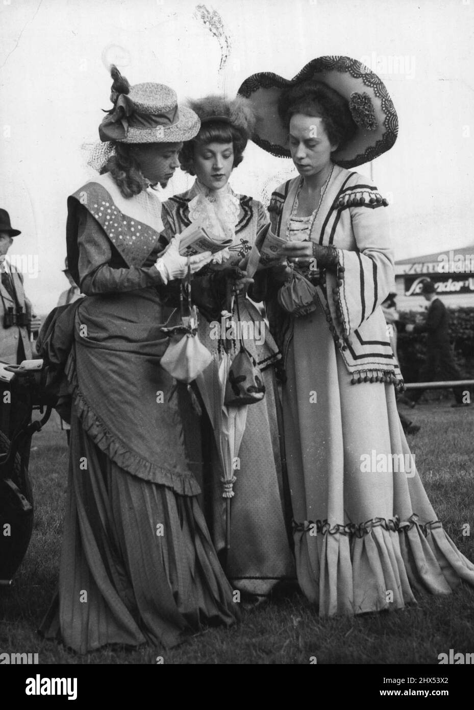 Fashion's Women Dresses. July 13, 1950. (Photo by Associated Press Photo). Stock Photo