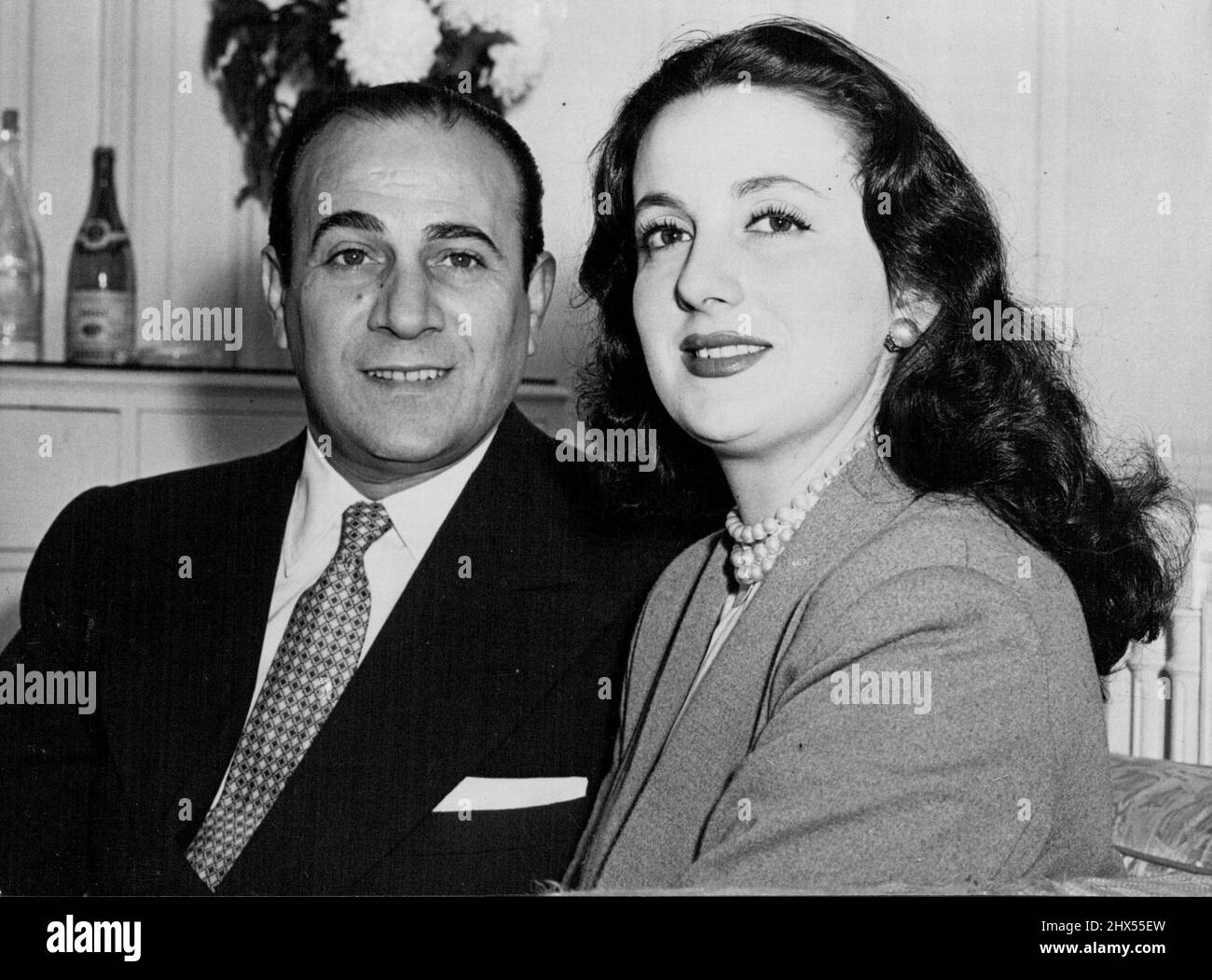 Archival french actress hi-res stock photography and images - Page 4 - Alamy, image size:1300x1051