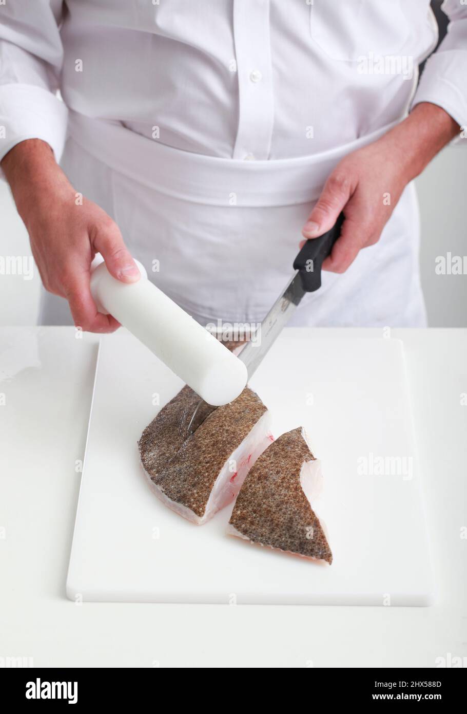 Flat fish filleting hi-res stock photography and images - Alamy