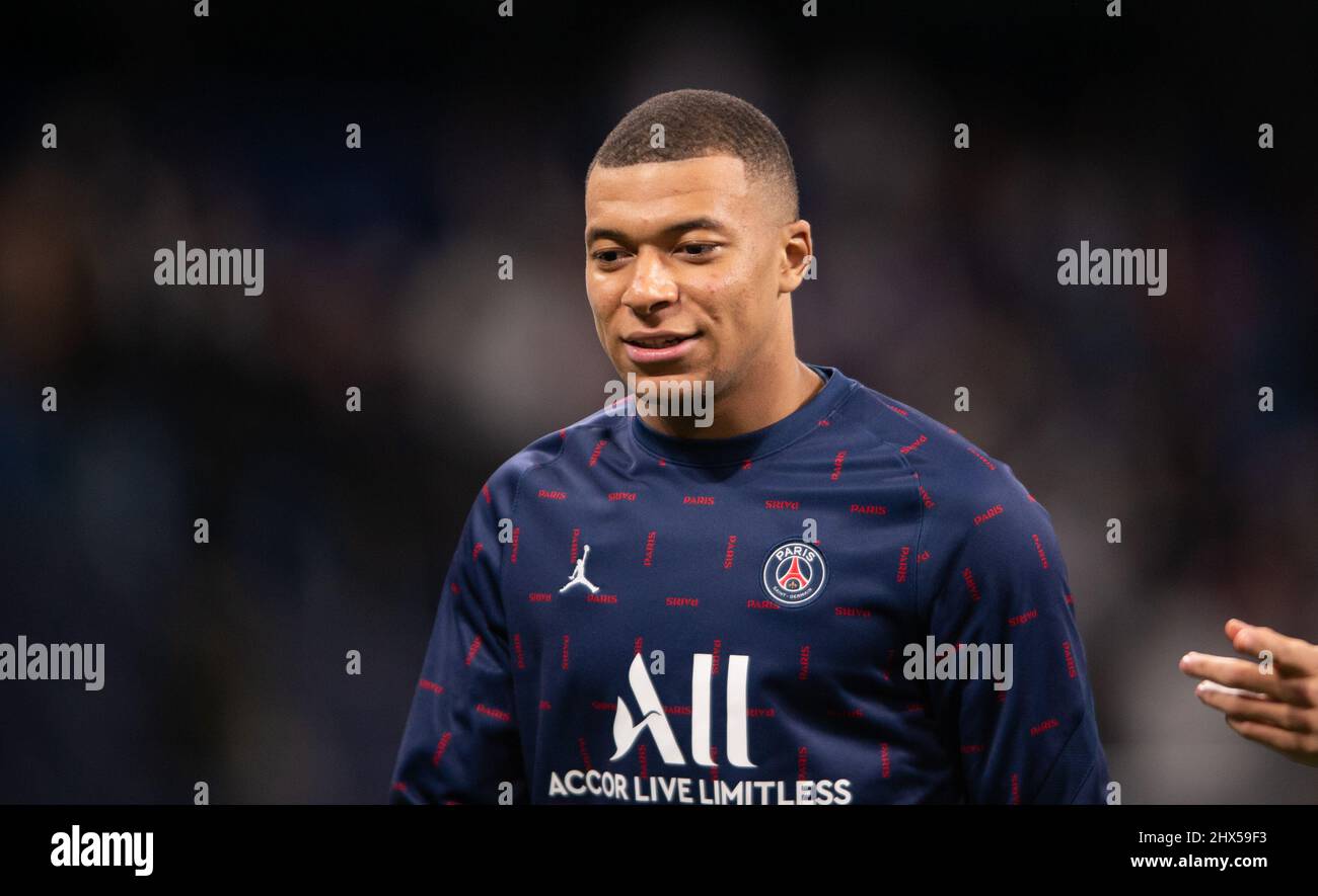 Mbappe Psg Hi Res Stock Photography And Images Alamy